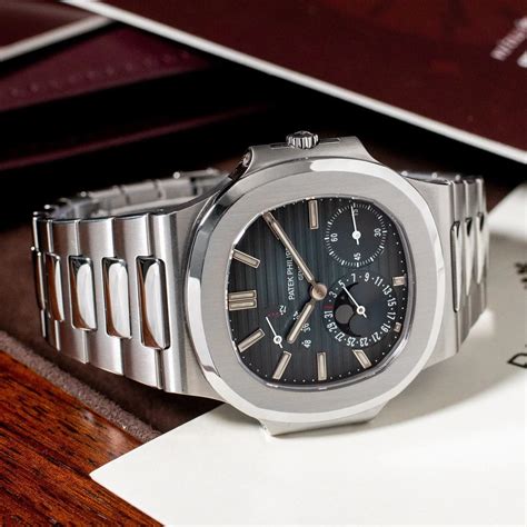 patek philippe 3712 ราคา